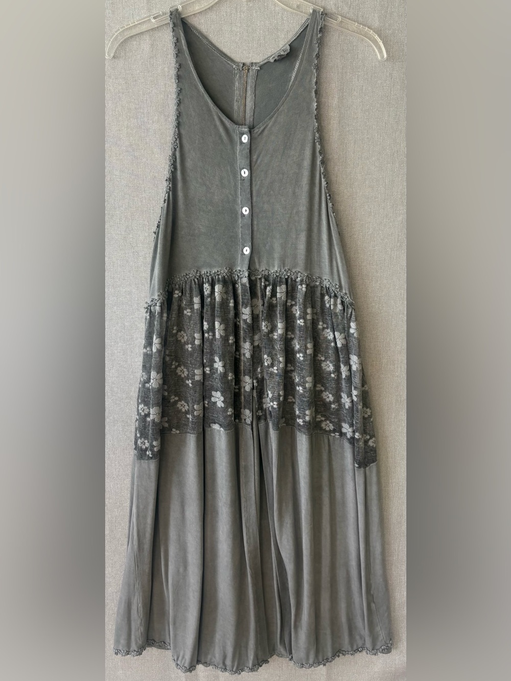 POL Gray Sleeveless 3 Button-Front duster or dress with Lace Tier